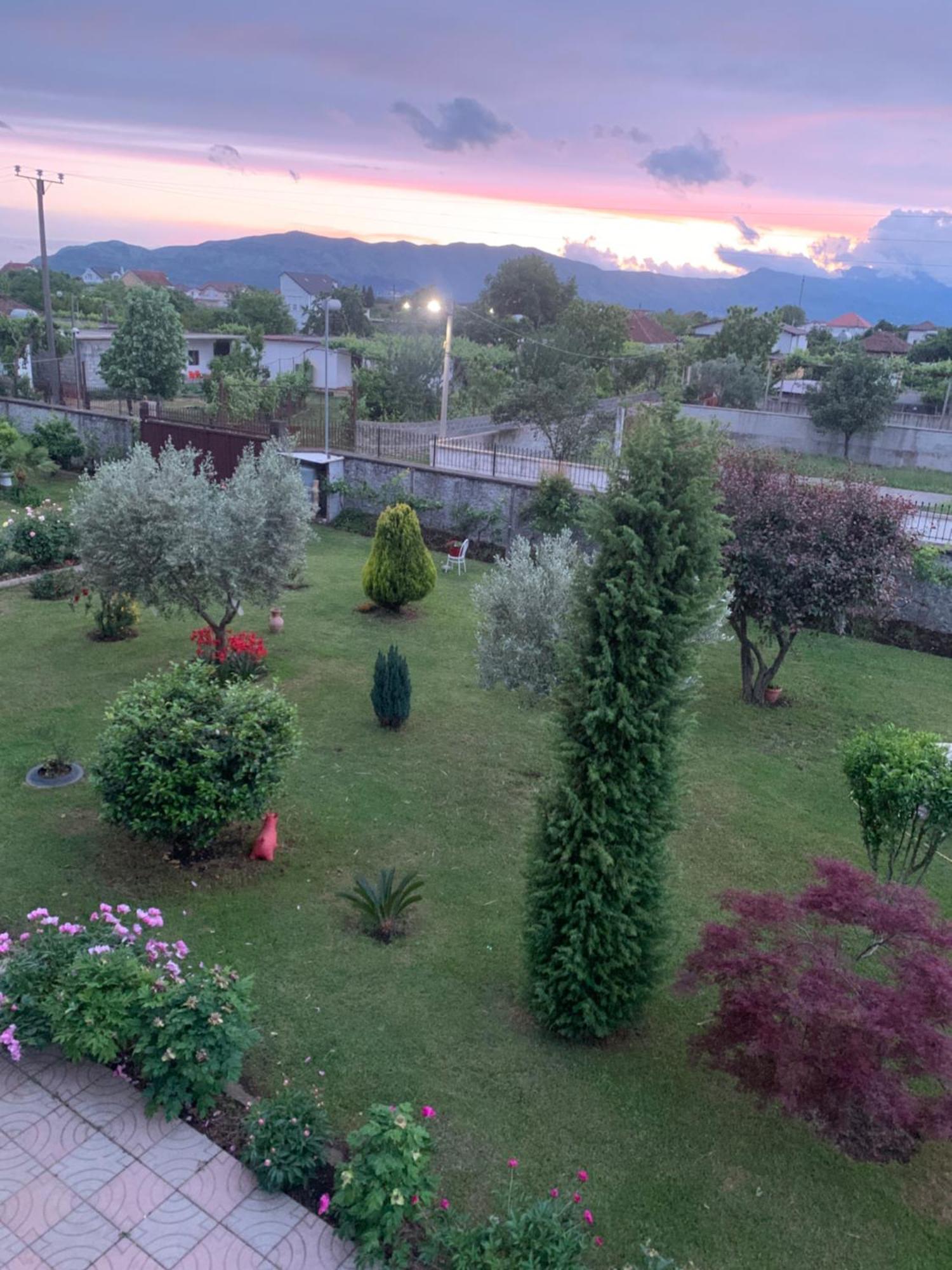 Hotel Villa Linda Shkodër Exteriör bild