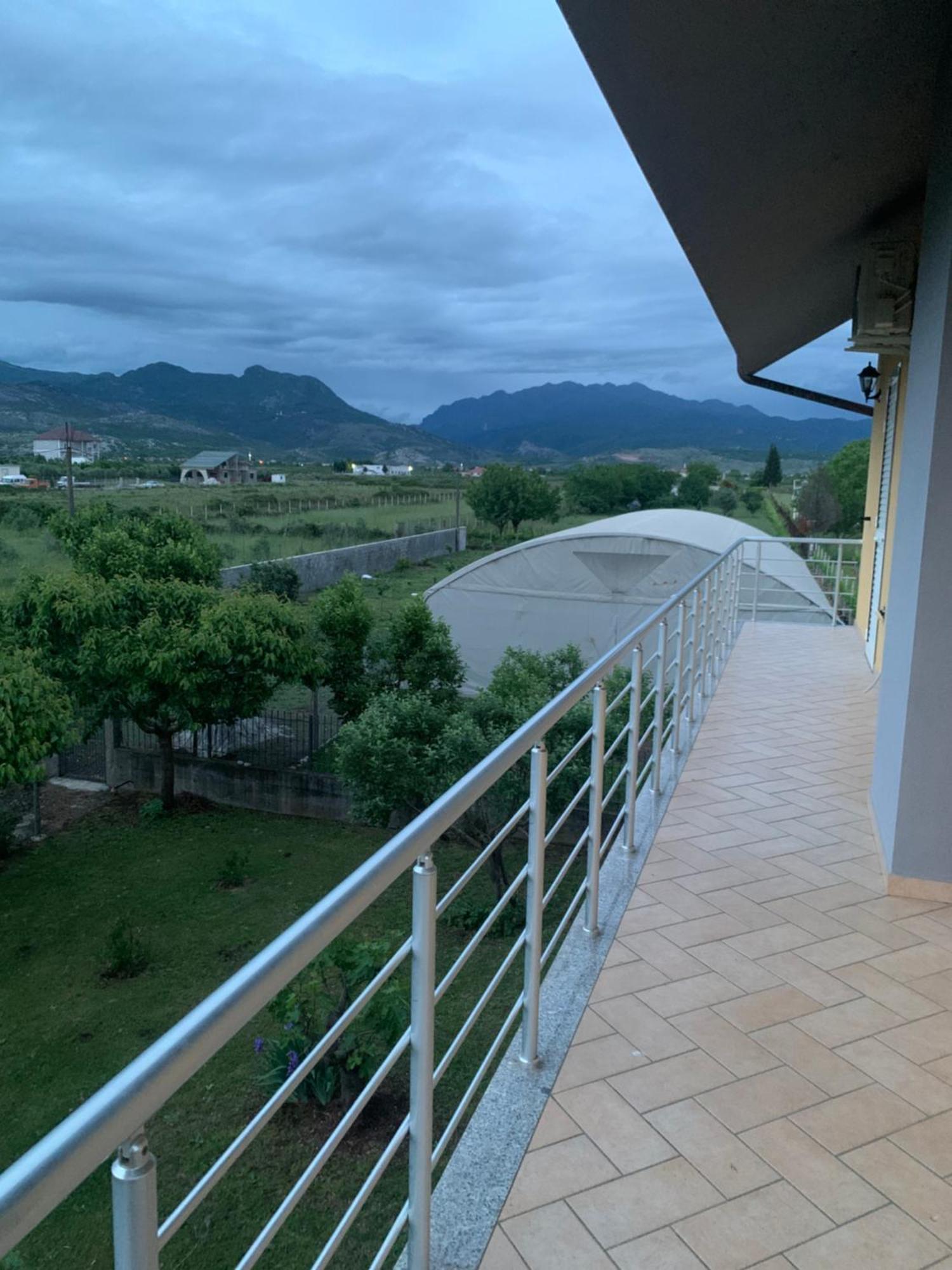 Hotel Villa Linda Shkodër Exteriör bild