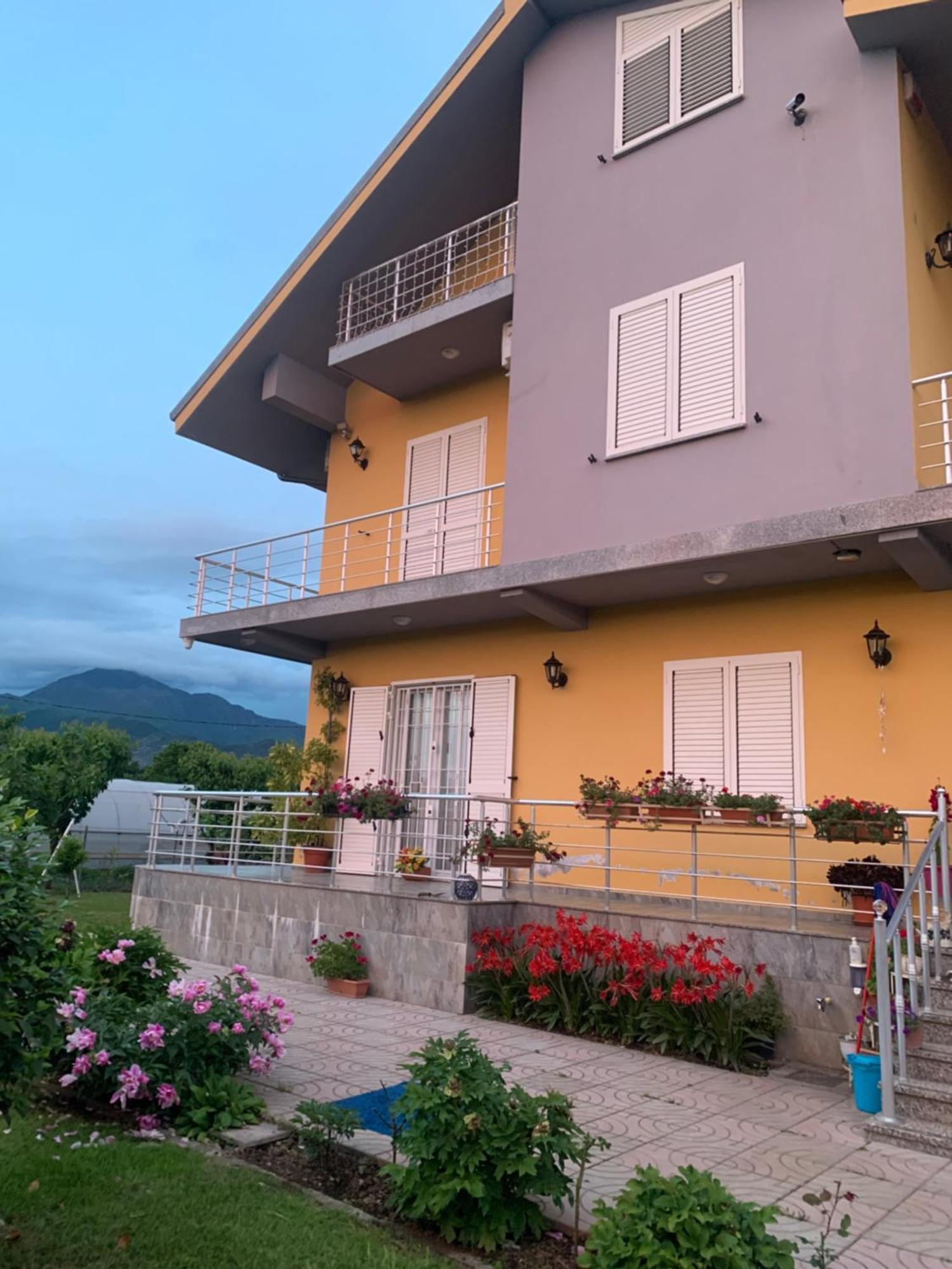 Hotel Villa Linda Shkodër Exteriör bild