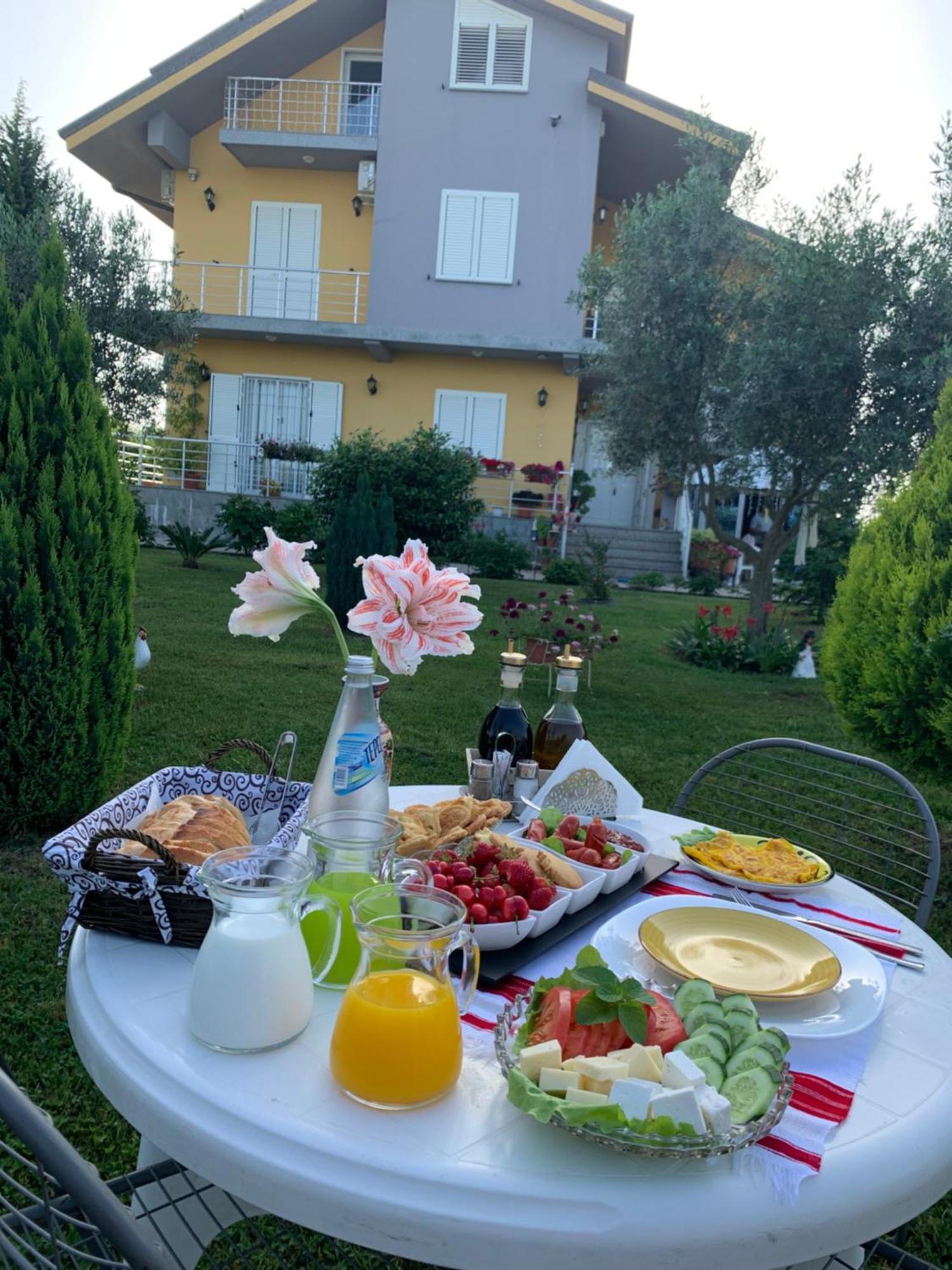 Hotel Villa Linda Shkodër Exteriör bild